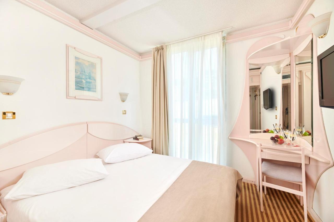 Hotel Zorna Plava Laguna Porec Luaran gambar